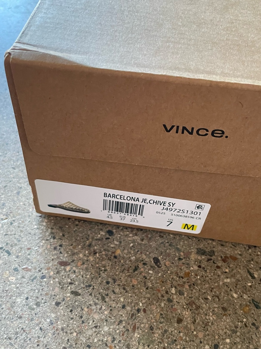 Vince Barcelona Jelly Sandals Chive Green Size 7 Slip On - Picture 7 of 7